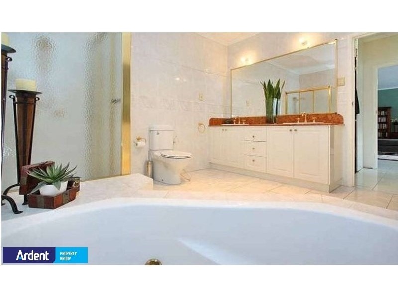 181 BLEASBY ROAD, Eight Mile Plains QLD 4113