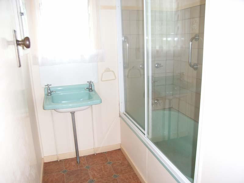 2a/15 webb, Margate QLD 4019