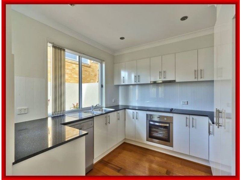 1/178  PRINCE EDWARD PARADE, Scarborough QLD 4020