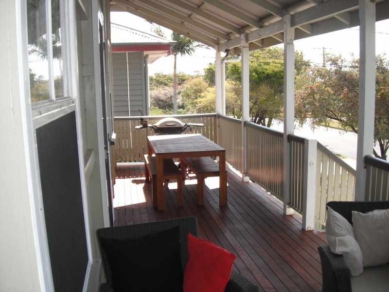 23 pearl street, Scarborough QLD 4020