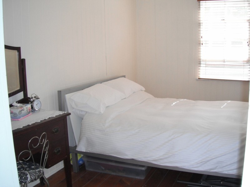 23 pearl street, Scarborough QLD 4020