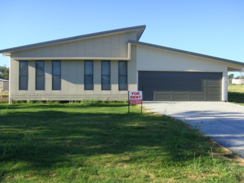6 BONNER STREET, Taroom QLD 4420