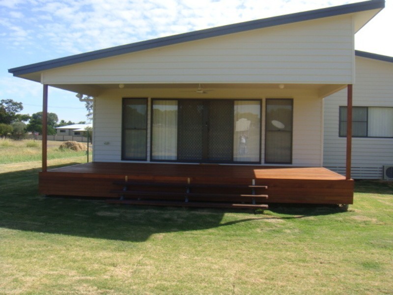 6 BONNER STREET, Taroom QLD 4420