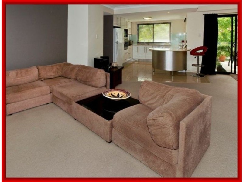 1/11 Dix  Street, Redcliffe QLD 4020