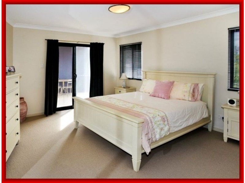 1/11 Dix  Street, Redcliffe QLD 4020