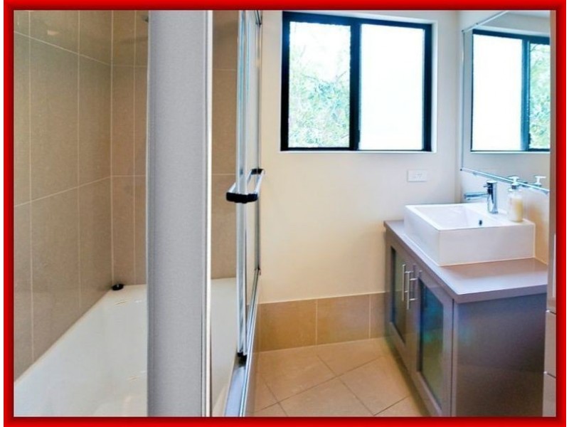 1/11 Dix  Street, Redcliffe QLD 4020