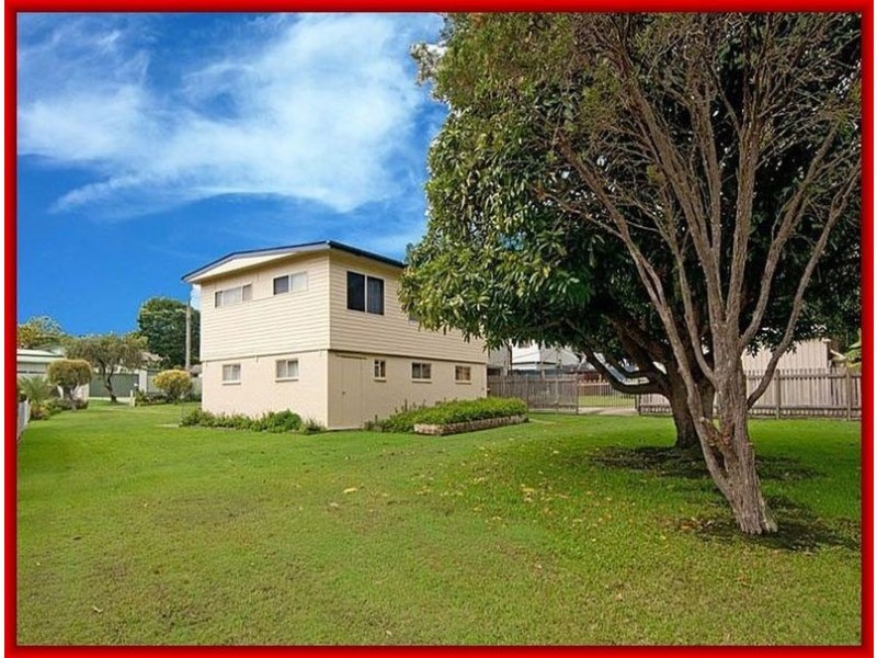 22 pownall crescent, Clontarf QLD 4019