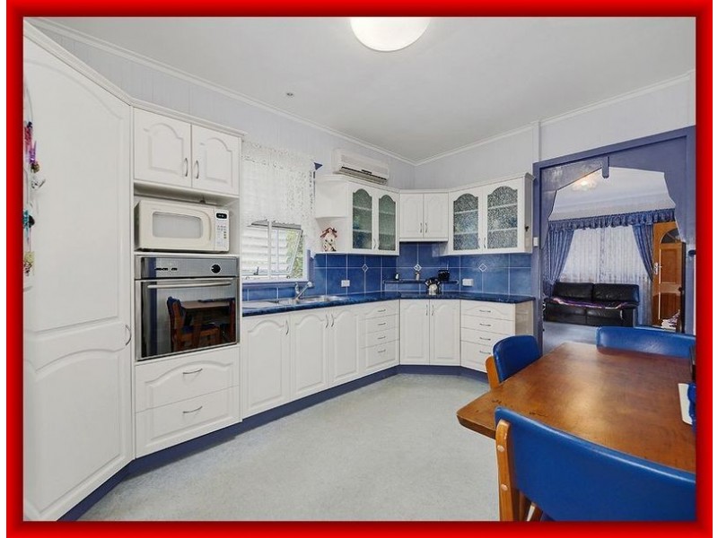 12 MAINE ROAD, Clontarf QLD 4019