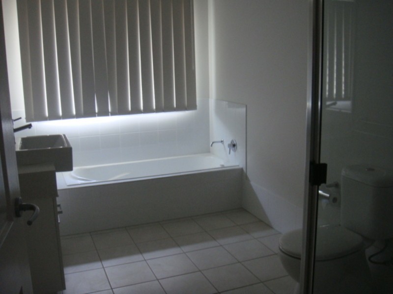 28B BRIDGE STREET, Taroom QLD 4420