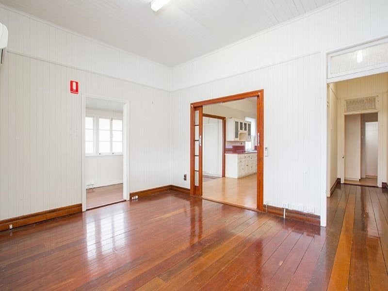 133 Sutton Street, Redcliffe QLD 4020