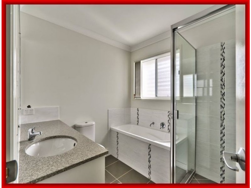 2/178  PRINCE EDWARD PARADE, Scarborough QLD 4020