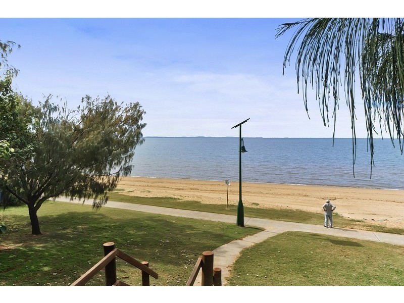 2/178  PRINCE EDWARD PARADE, Scarborough QLD 4020