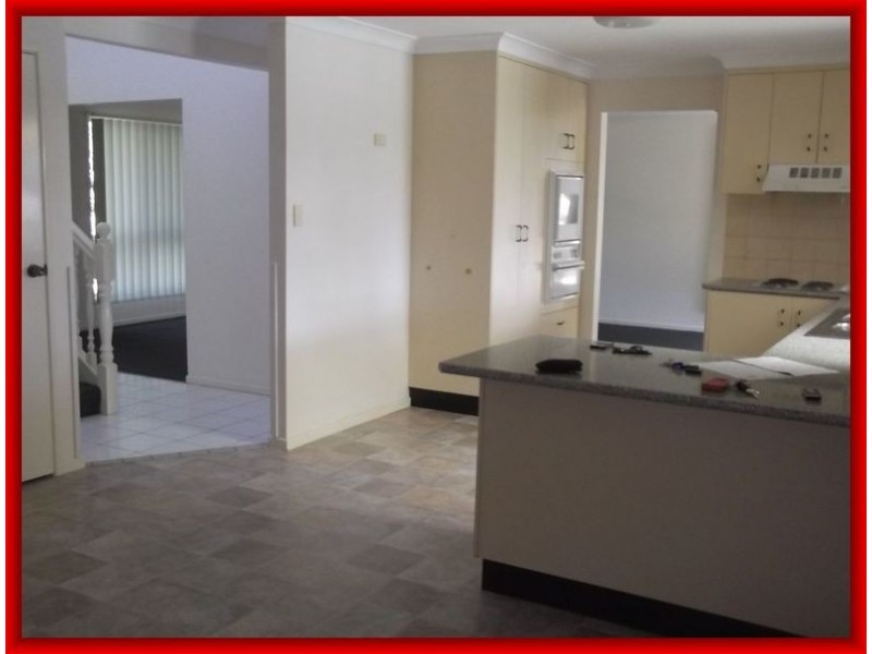 8 Madeleine  Court, Newport QLD 4020