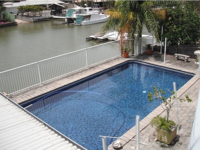 6 Madeleine Court, Newport QLD 4020