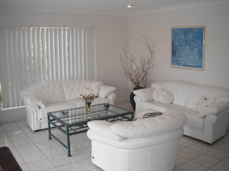 6 Madeleine Court, Newport QLD 4020
