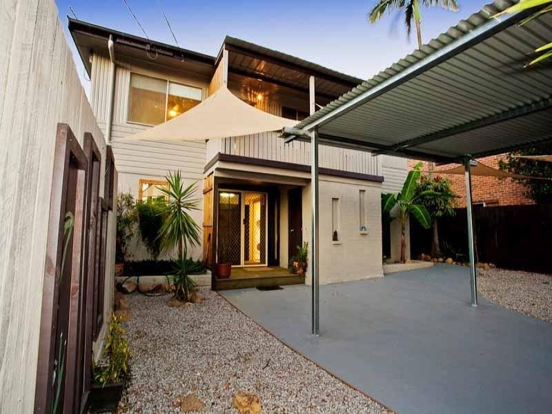 10 Pearen street, Clontarf QLD 4019