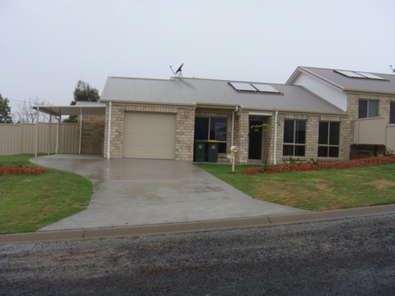 1/7 Lower Hamlyn Street, Wandoan QLD 4419