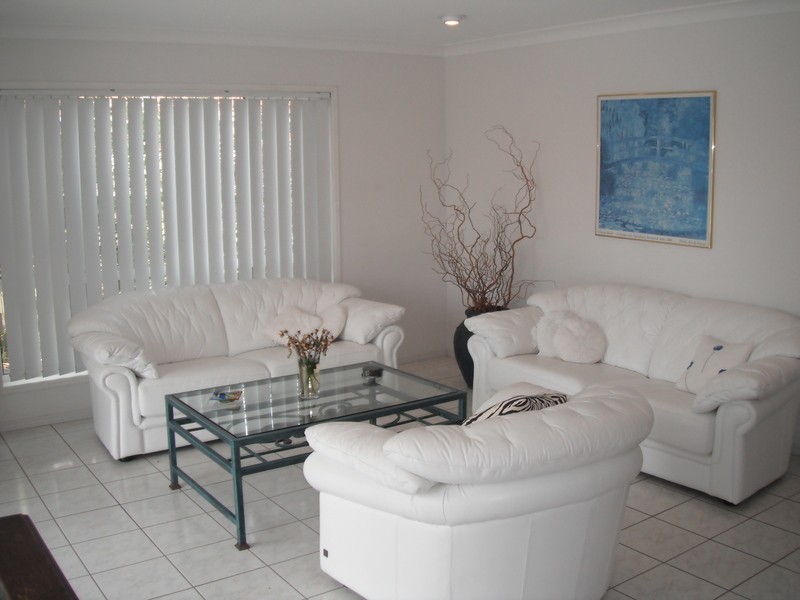 6 Madeleine Court, Newport QLD 4020