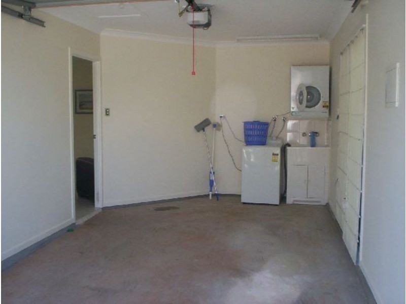 2/10 woodcock street, Scarborough QLD 4020