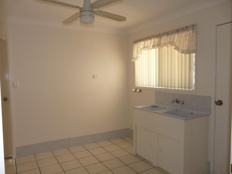 17 Oakmont Street, Rothwell QLD 4022