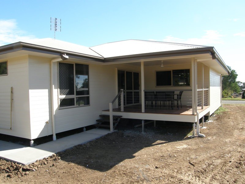 14B Hutton Street, Taroom QLD 4420