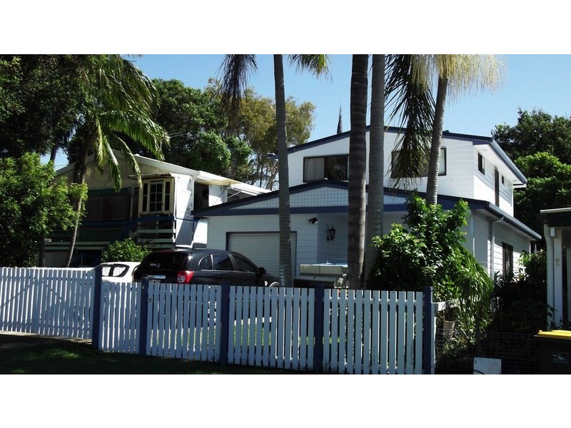 4 JOSEPH street, Margate QLD 4019