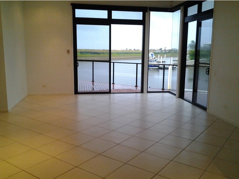 22 Wildfire Court, Newport QLD 4020