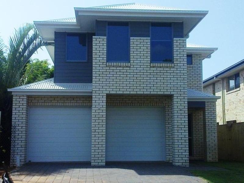 76A VICTORIA AVENUE, Woody Point QLD 4019