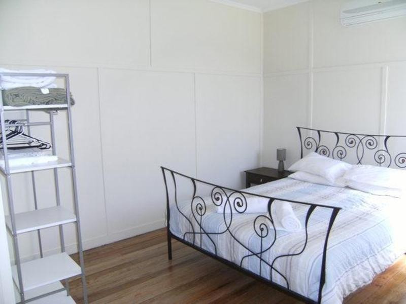 13 Second avenue, Scarborough QLD 4020