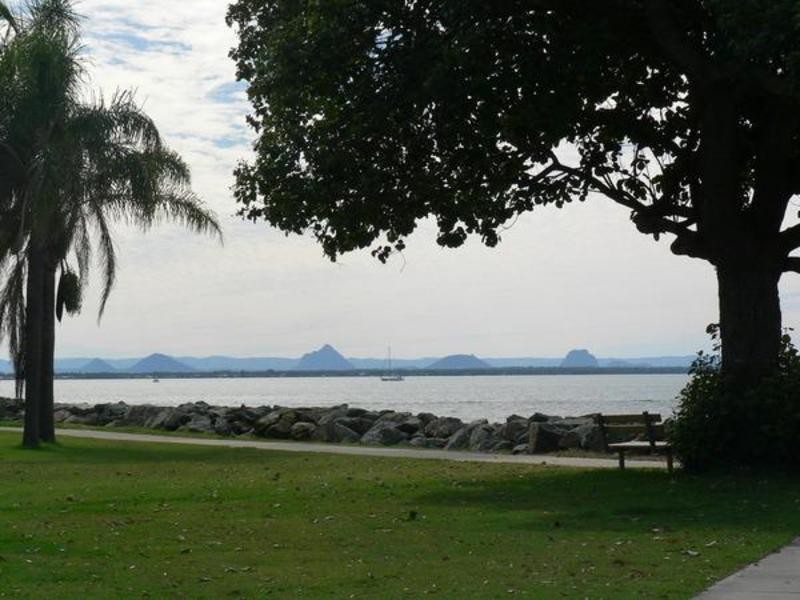 13 Second avenue, Scarborough QLD 4020