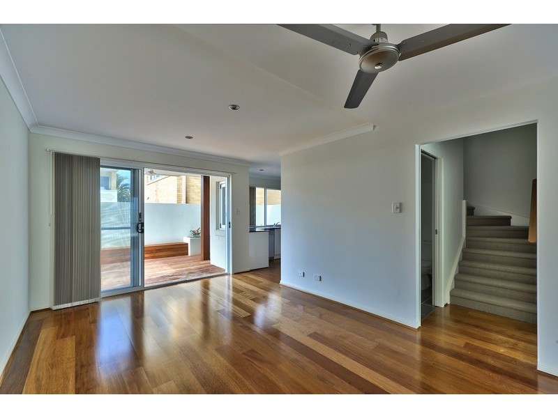 3/178  PRINCE EDWARD PARADE, Scarborough QLD 4020