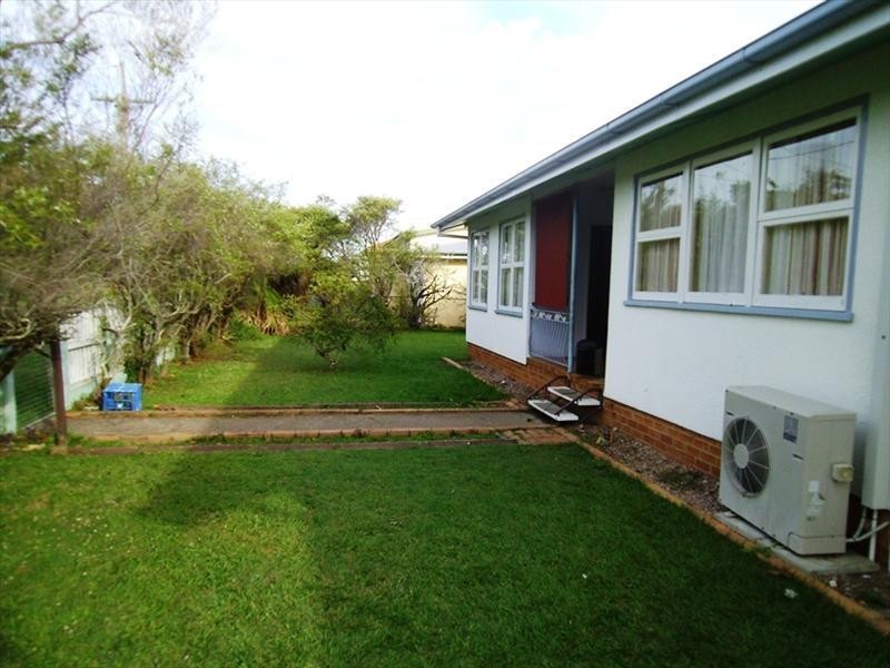 16 KABURA, Clontarf QLD 4019