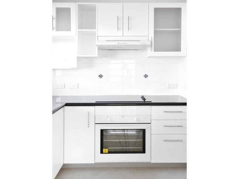 1/27 Drysdale Street, Redcliffe QLD 4020