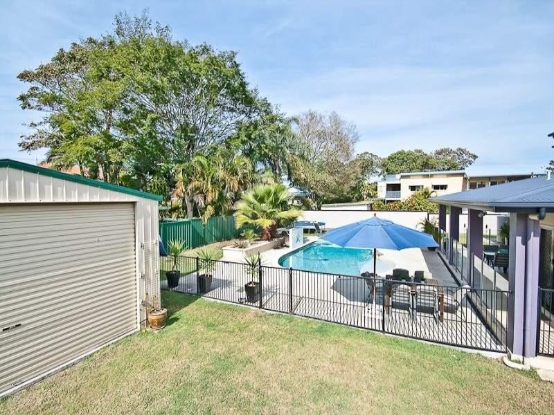 26 oyster point esp, Scarborough QLD 4020