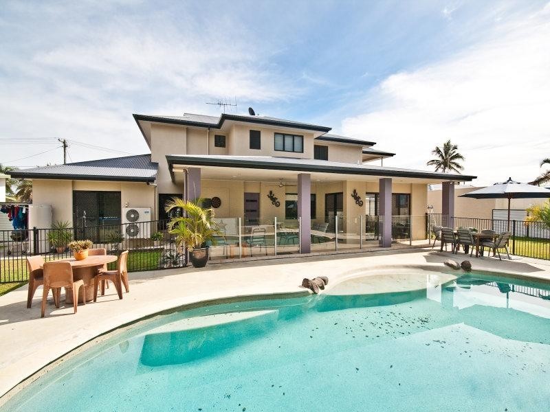 26 oyster point esp, Scarborough QLD 4020