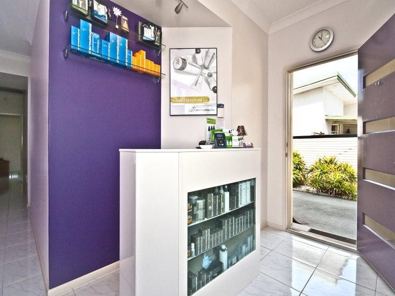 26 oyster point esp, Scarborough QLD 4020