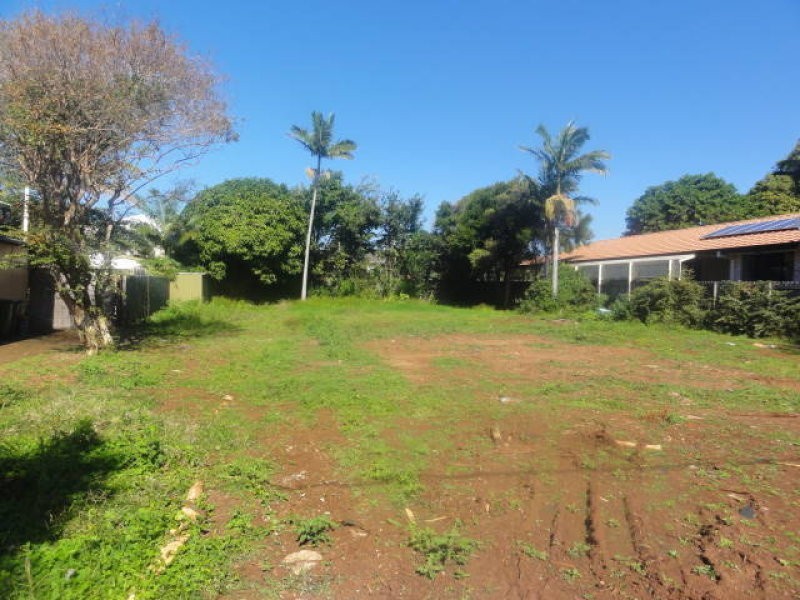 11 Herbert Street, Scarborough QLD 4020