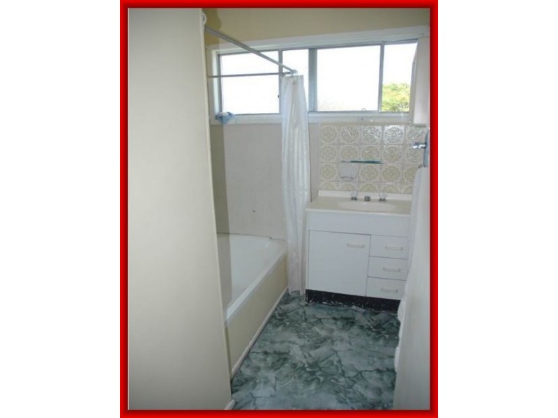 4 Long, Clontarf QLD 4019