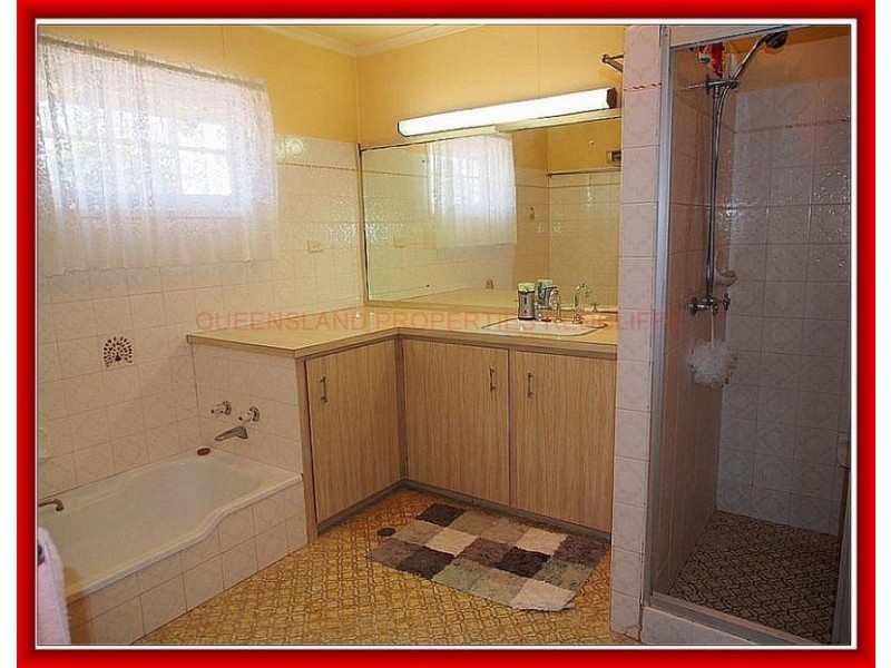 1 Yattee Street, Redcliffe QLD 4020