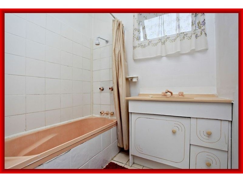 36 Chatham, Margate QLD 4019