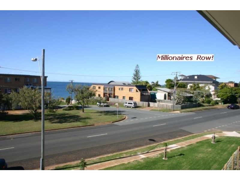 1/2 QUEEN STREET, Scarborough QLD 4020