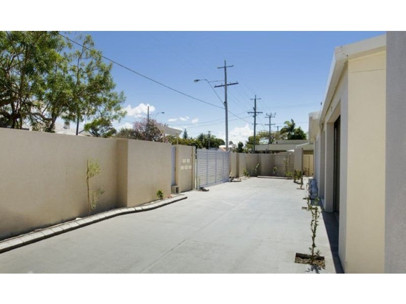 4/564 OXLEY AVENUE, Scarborough QLD 4020