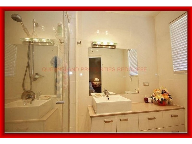 1/2 QUEEN STREET, Scarborough QLD 4020