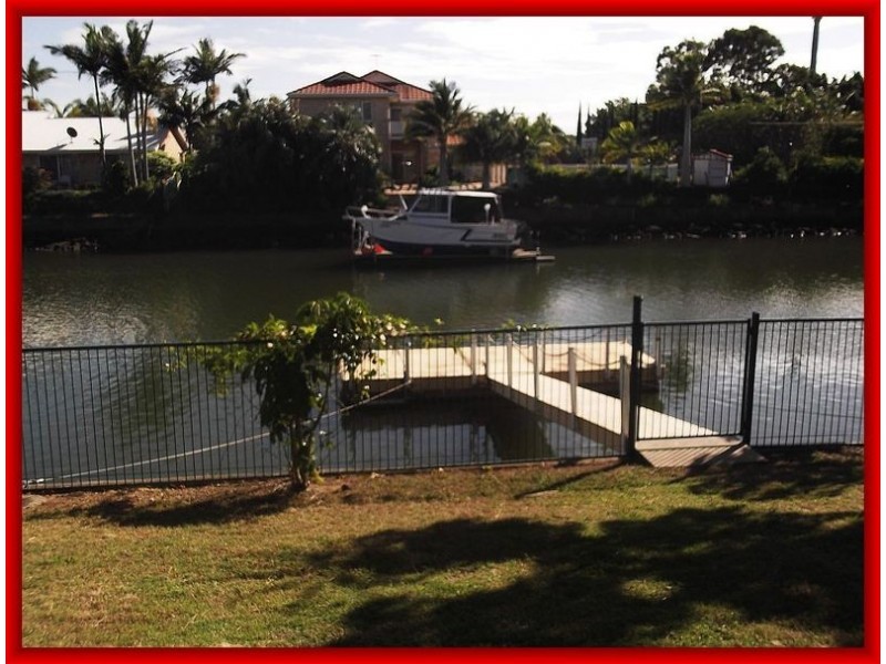 8 Madeleine  Court, Newport QLD 4020