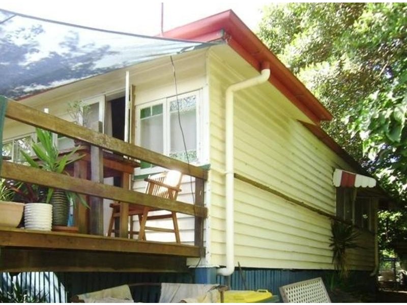 40 Oxley Avenue, Woody Point QLD 4019