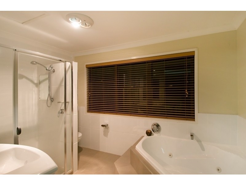 1 moore, Kurwongbah QLD 4503