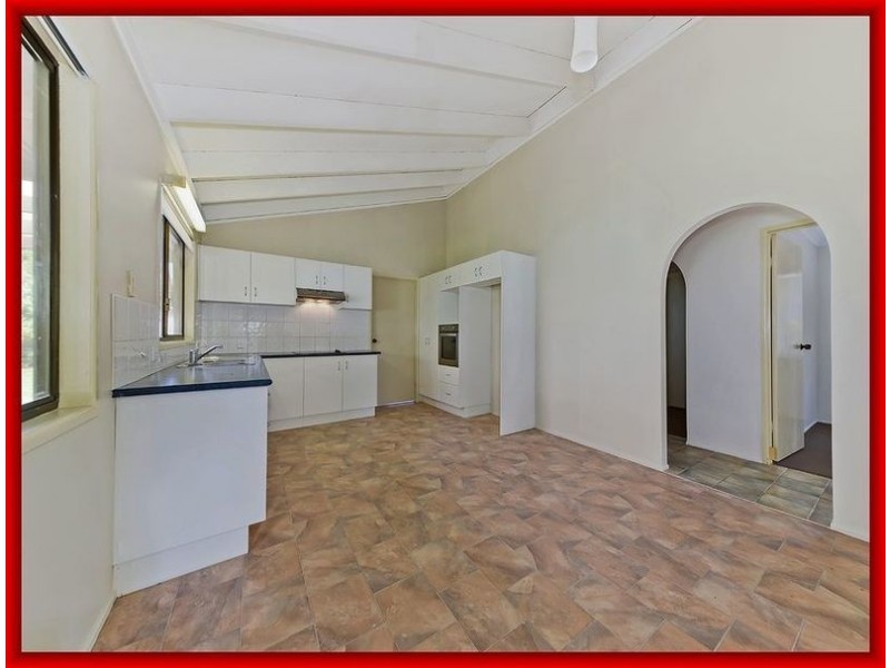 18 Elizabeth st, Deception Bay QLD 4508