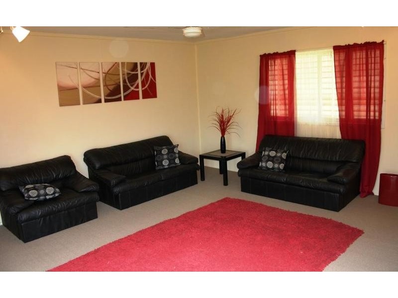 21 McNEILL RD, Kallangur QLD 4503