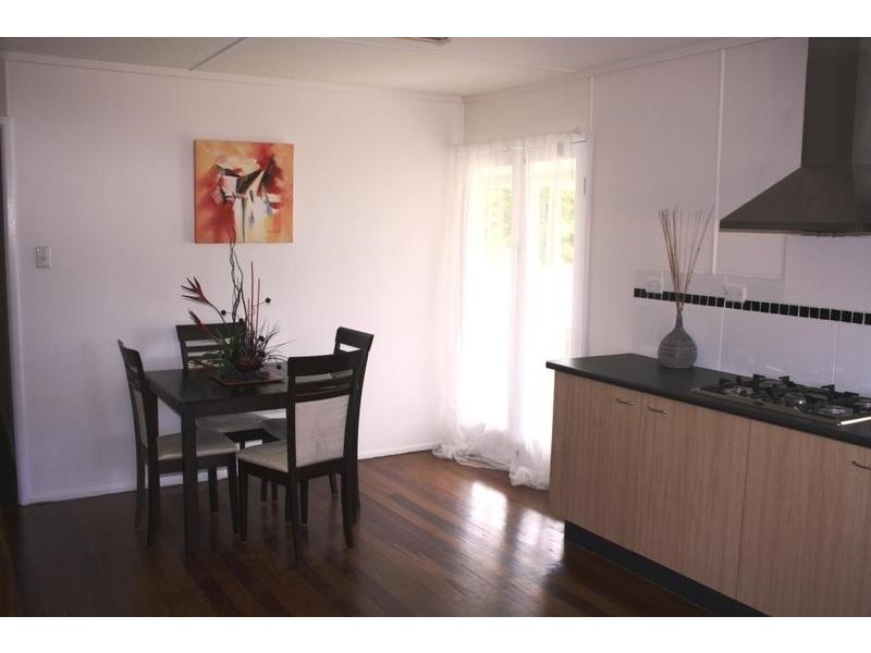 21 McNEILL RD, Kallangur QLD 4503