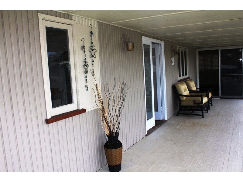 21 McNEILL RD, Kallangur QLD 4503